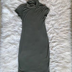 ⭐️3 for 20⭐️ Love Culture Turtleneck Dress